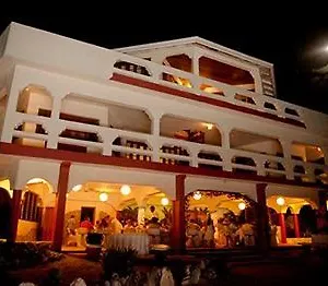 Coral Cove & 3*, Negril Jamaica